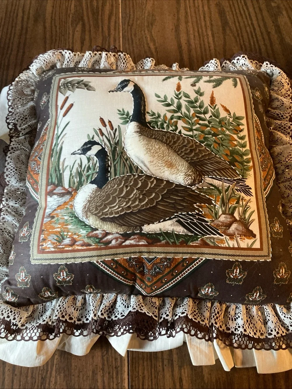 2 Vtg 80s-90s accent Goose Print Ruffled Throw Pillows ruffled edges